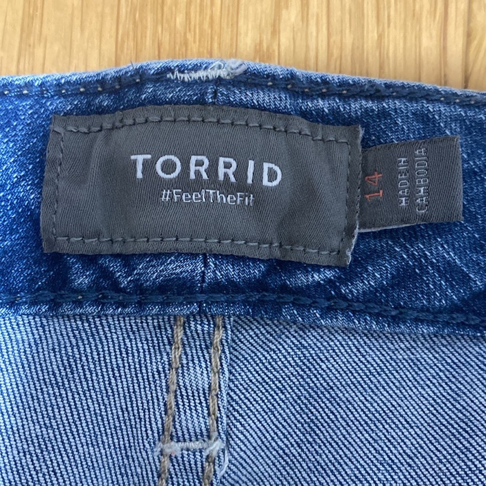 Torrid Bermudas Vintage Stretch Short - Picture 2 of 4